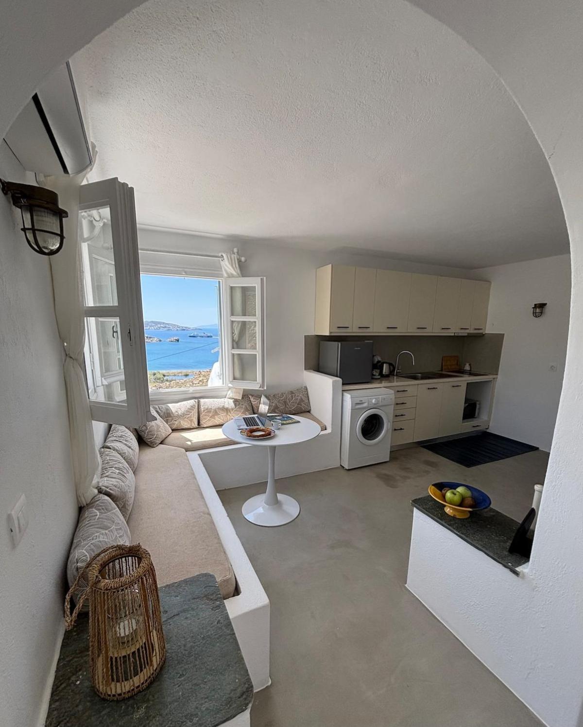 Blue And White Mykonos Apartment